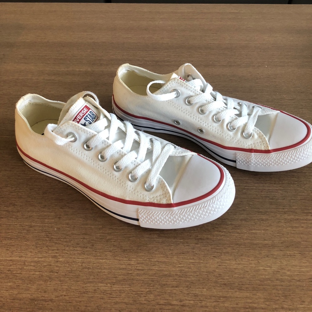 Size 7 white converse